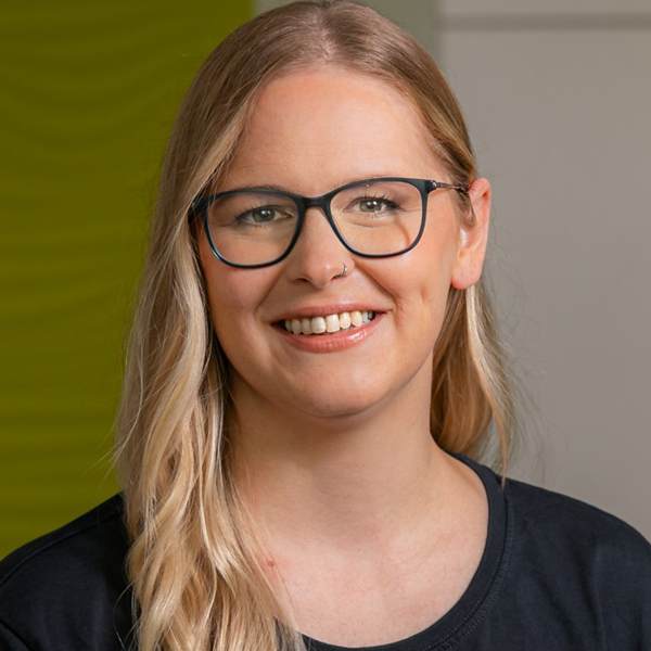 Stefanie Schmelzer, DGKP und Wundmanagerin – verabreicht die Vitamininfusionen bei DRIPSTRO by Pflegstro in Wien